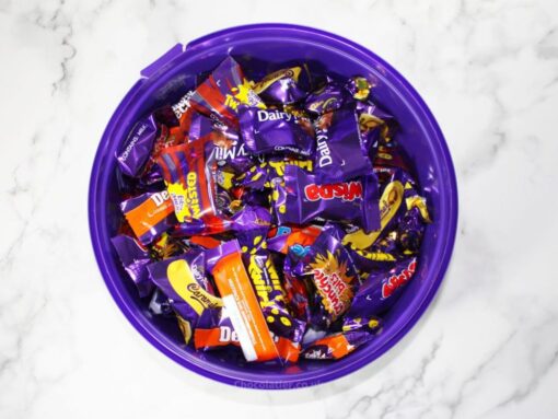 inside-a-cadbury-heroes-tub